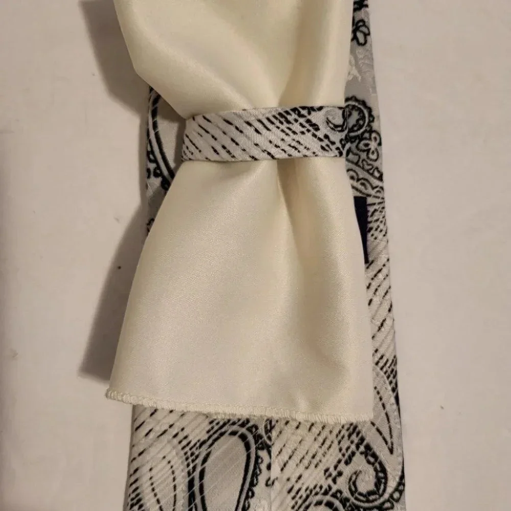 Men's Necktie Handkerchief Set by Statement Confidence